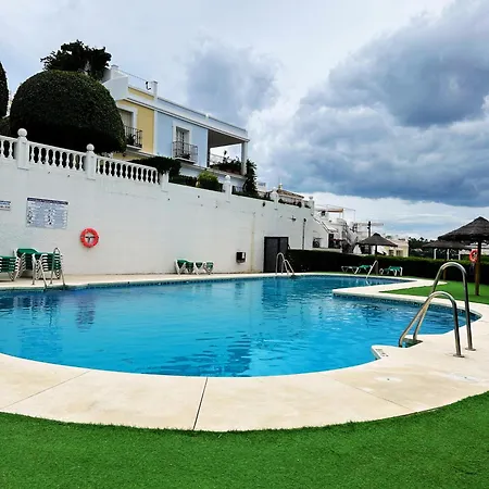 Aloha Pueblo, Garden , Rooftop View 3-storey Townhouse Apartment